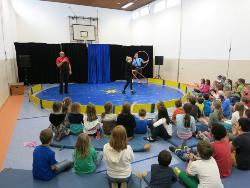 erste Proben in der Turnhalle erste Proben in der Turnhalle
